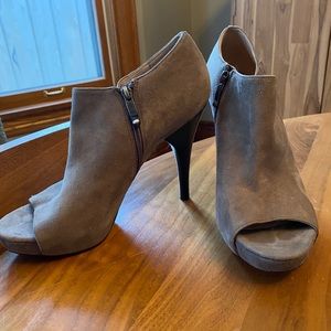 Via Spiga suede peep toe pumps